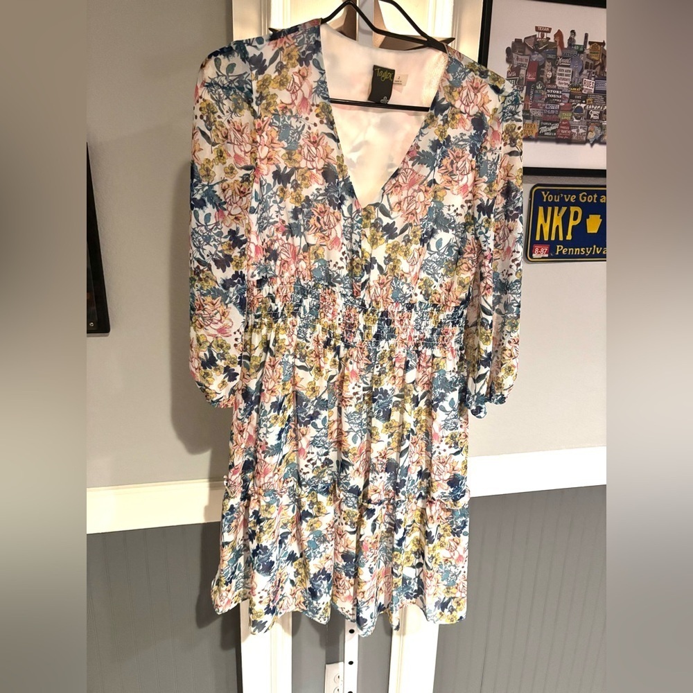 Taylor
Women's Printed Chiffon Smocked-Waist Fit & Flare Dress Size 2 - Picture 2 of 5